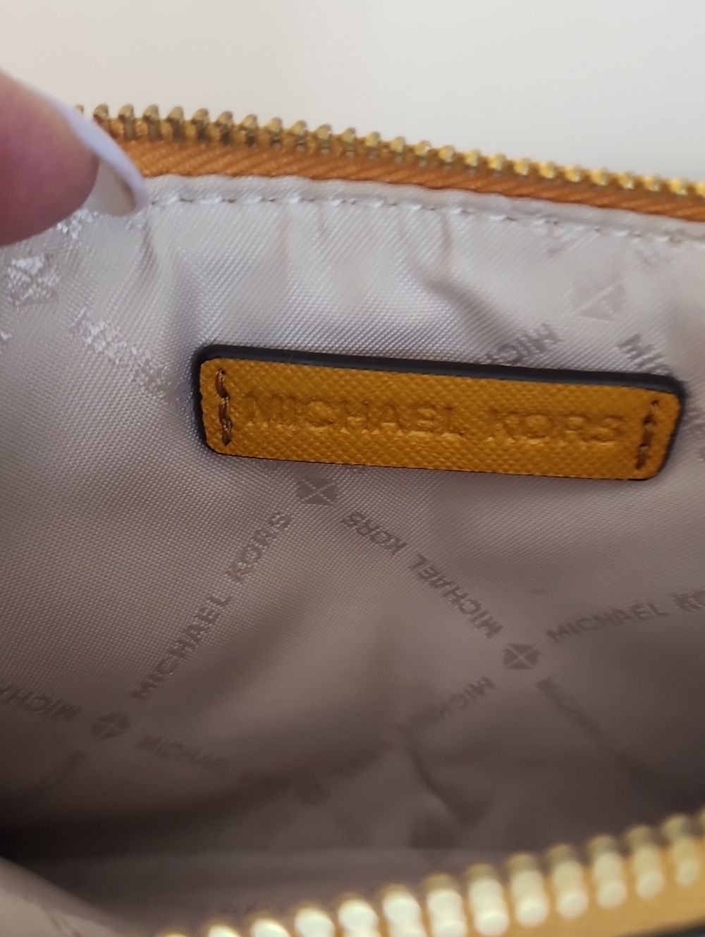 Karl Lagerfeld Paris Amour Crossbody w/Free Michael Kors Card Holder/Wallet - Picture 16 of 16